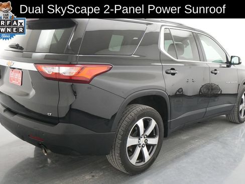 Used 2019 Chevrolet Traverse LT w/ LT Premium Package AWD/4WD image 9