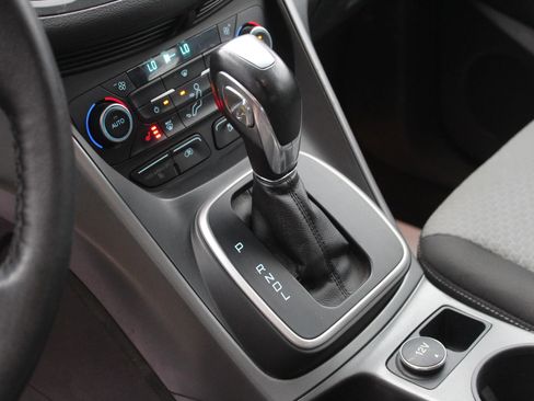 Used 2017 Ford C-MAX Energi SE w/ Cold Weather Package image 22