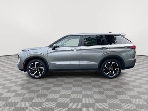 Used 2023 Mitsubishi Outlander SE FWD image 7