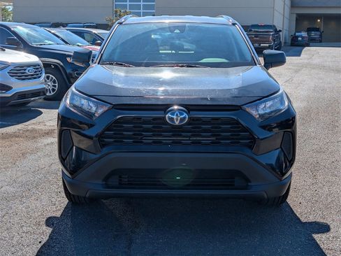 Used 2021 Toyota RAV4 LE image 2