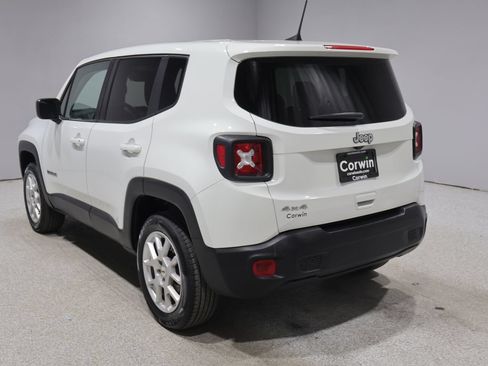 Used 2023 Jeep Renegade Latitude AWD/4WD image 5