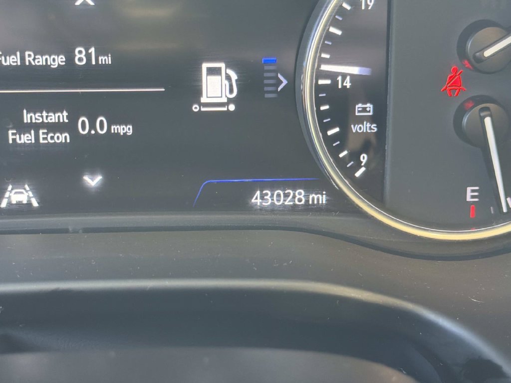 Used 2024 Buick Enclave Premium FWD image 48