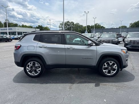 Used 2020 Jeep Compass Limited AWD/4WD image 6