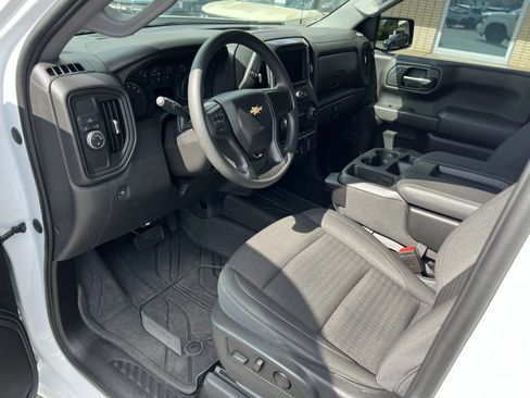 Used 2023 Chevrolet Silverado 1500 Custom w/ 2.7L Blackout Package RWD image 10