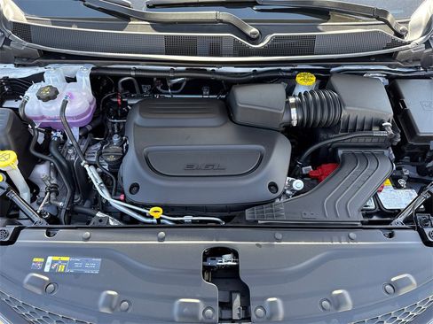 New 2025 Chrysler Voyager LX image 8