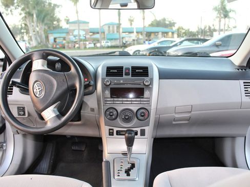 Used 2011 Toyota Corolla LE image 13