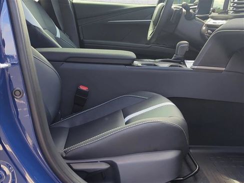 Used 2025 Toyota Camry SE FWD image 19