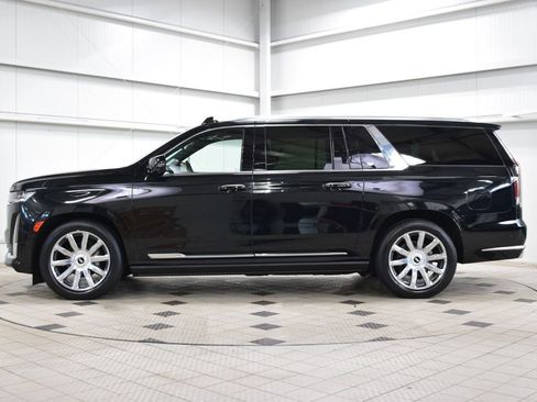 Used 2024 Cadillac Escalade ESV Premium Luxury Platinum AWD/4WD image 4