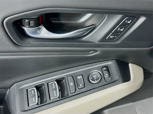 Certified 2025 Honda Accord EX-L image 25