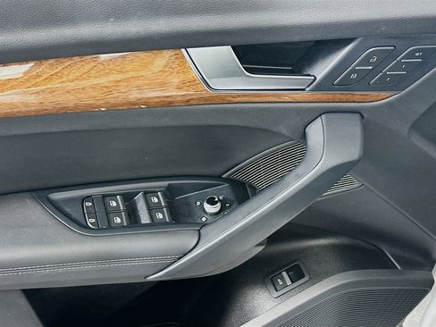 Used 2023 Audi Q5 2.0T Premium Plus w/ Premium Plus Package AWD/4WD image 15