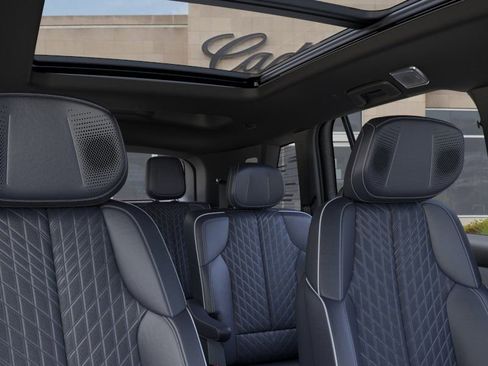 New 2026 Cadillac Vistiq Premium Luxury image 24