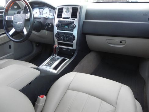 Used 2007 Chrysler 300 C RWD image 34
