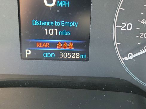 Certified 2023 Toyota Corolla Cross L image 28