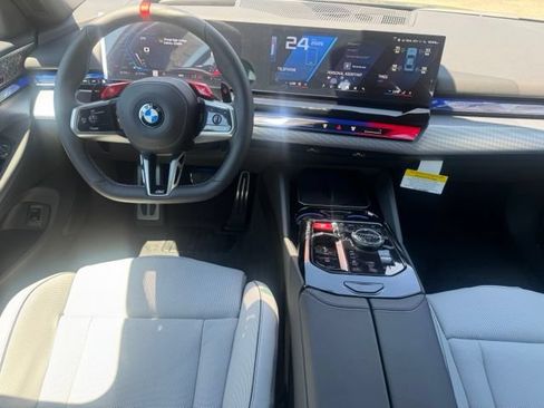 New 2027 BMW M5 Touring AWD/4WD image 17