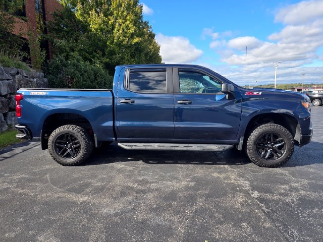 Used 2023 Chevrolet Silverado 1500 Custom Trail Boss w/ LPO, Dark Essentials Package AWD/4WD image 2