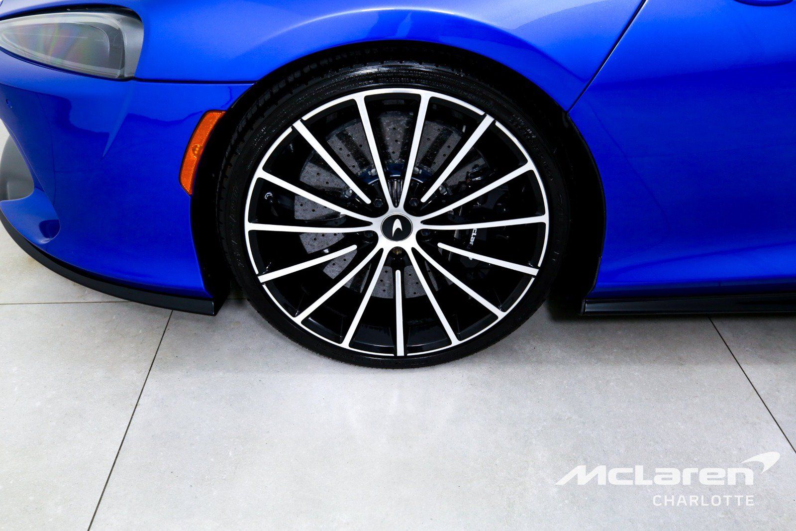 Used 2021 McLaren GT RWD image 26