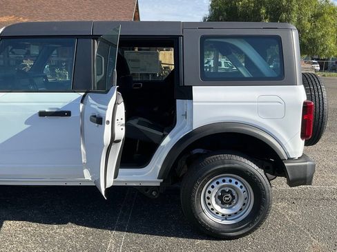 New 2025 Ford Bronco 4-Door image 29