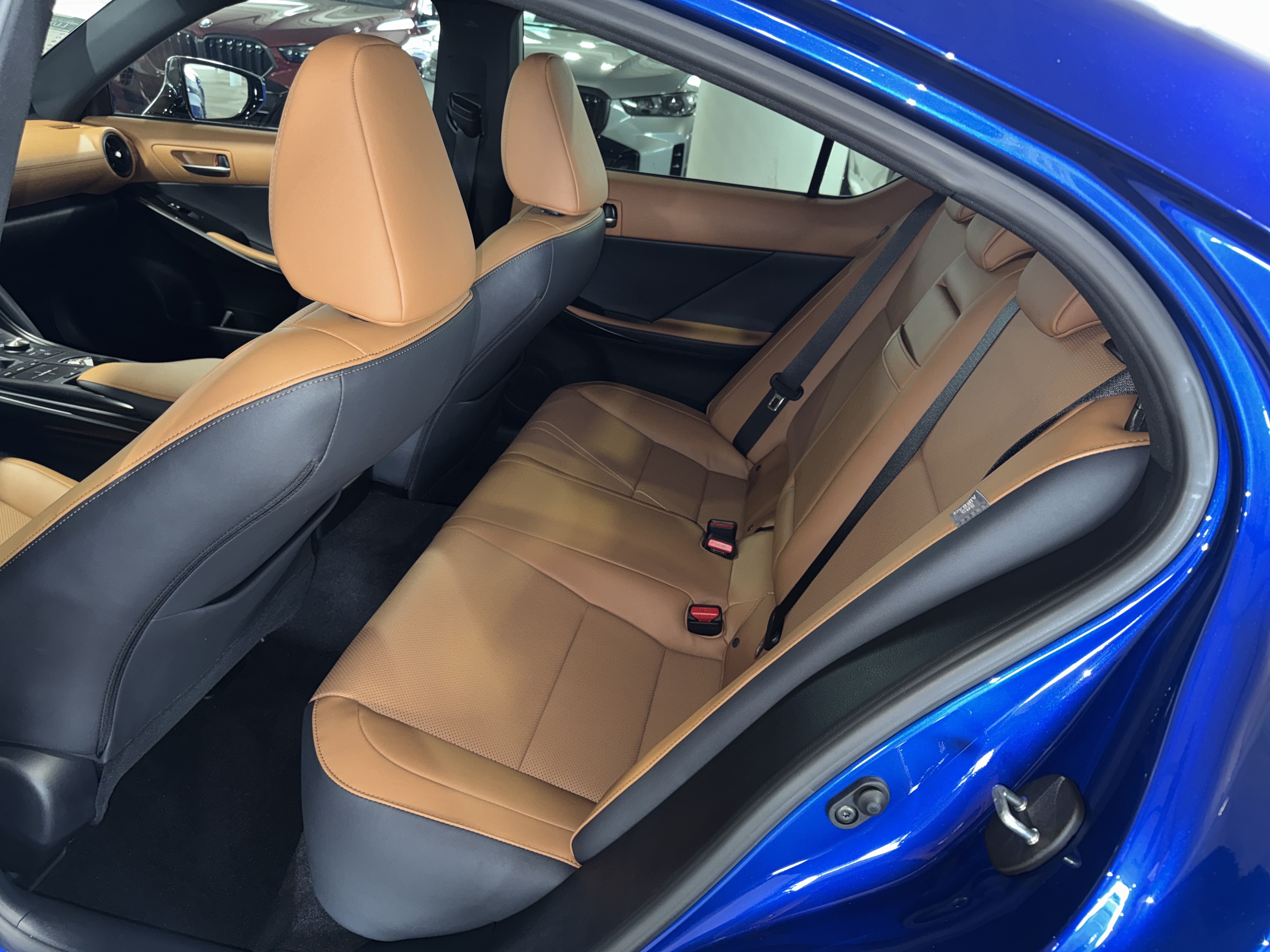 Used 2025 Lexus IS 350 F Sport RWD image 14