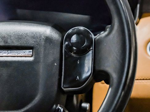 Used 2019 Land Rover Discovery HSE Luxury image 17