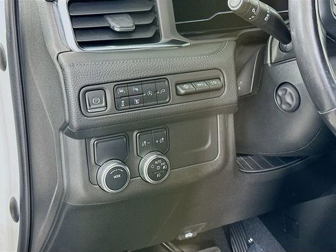 Used 2022 GMC Yukon Denali image 11