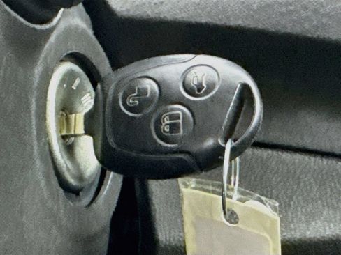 Used 2013 Ford Fiesta SE FWD image 18