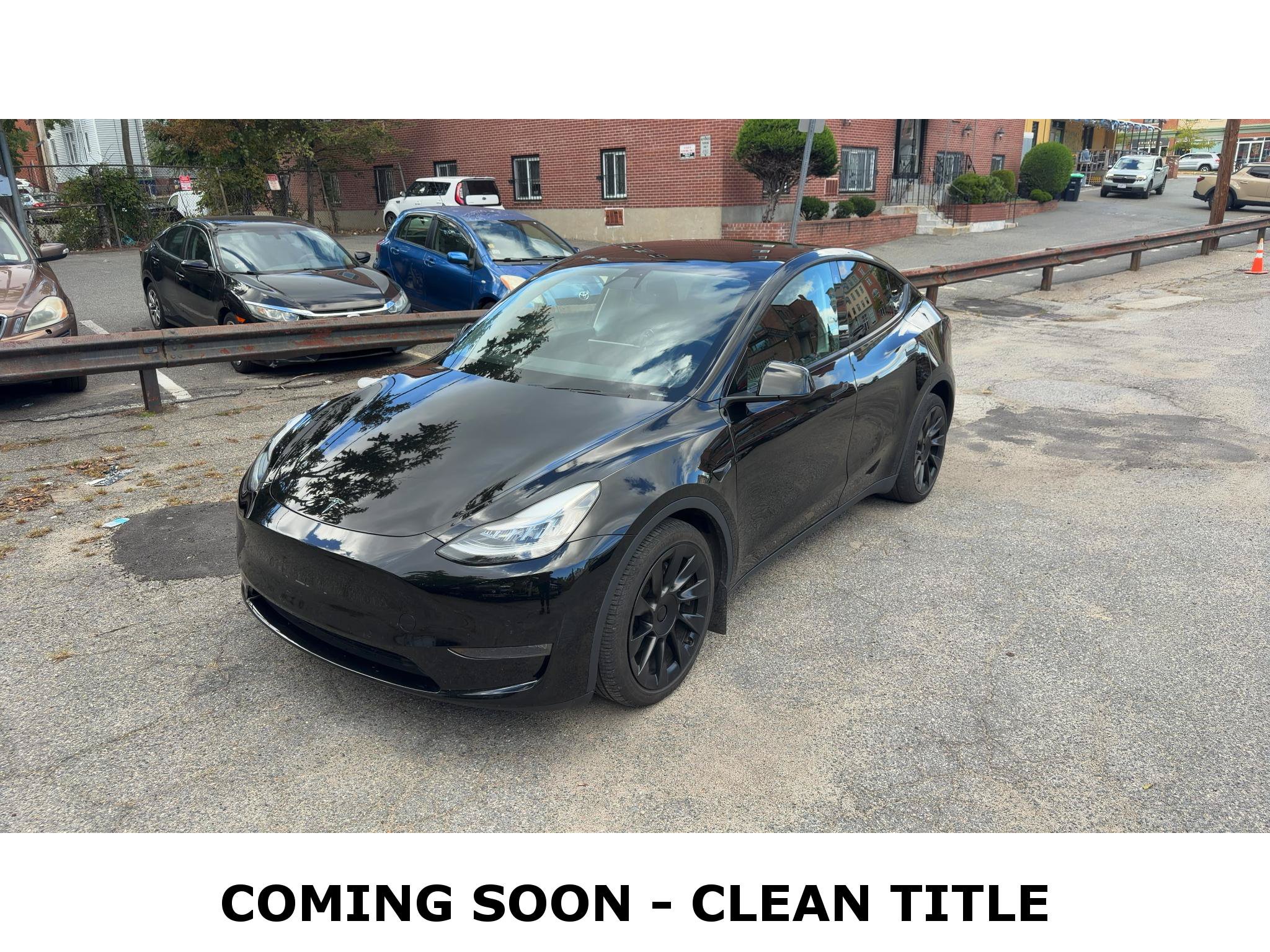 Used 2021 Tesla Model Y Long Range AWD/4WD image 1