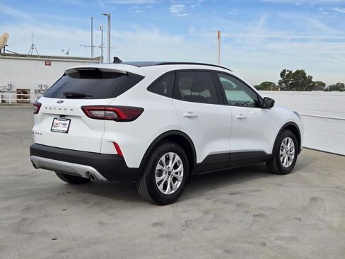 Used 2025 Ford Escape Active image 4