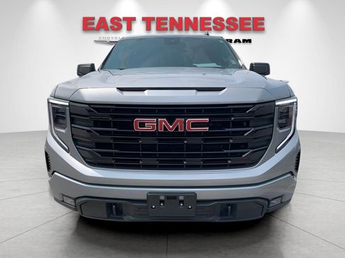 Used 2025 GMC Sierra 1500 Elevation image 9