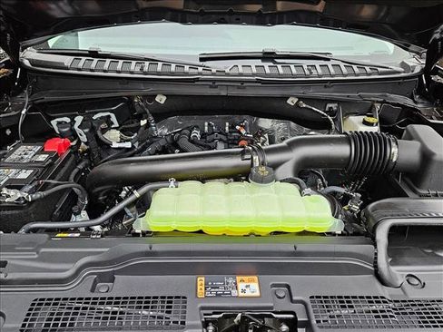 New 2025 Ford Expedition Active image 17