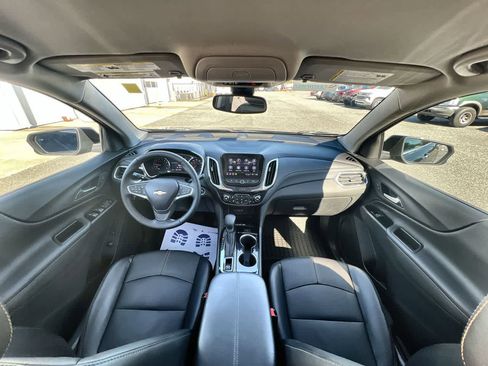 Used 2023 Chevrolet Equinox Premier image 19