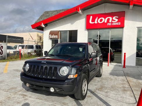 Used 2016 Jeep Patriot Sport w/ Power Value Group FWD image 6