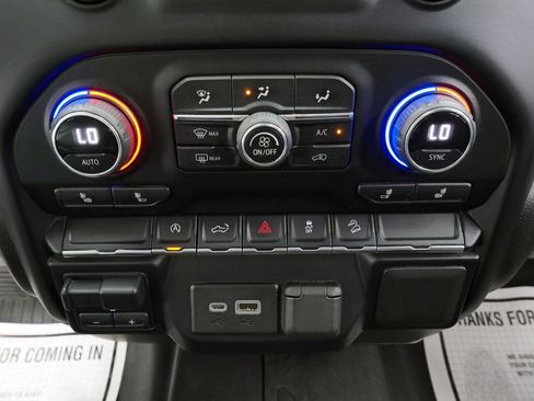 Used 2021 Chevrolet Silverado 1500 LT image 28