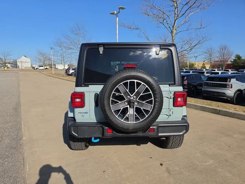 Used 2023 Jeep Wrangler Sahara w/ Cold Weather Group image 5
