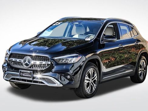Used 2025 Mercedes-Benz GLA 250 4MATIC image 3