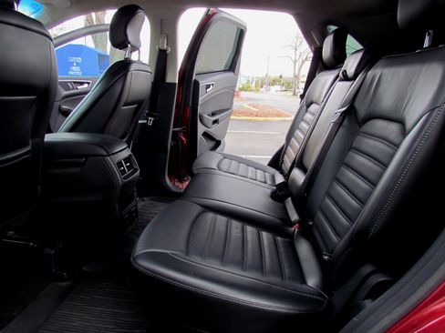 Used 2017 Ford Edge SEL w/ Equipment Group 201A image 27