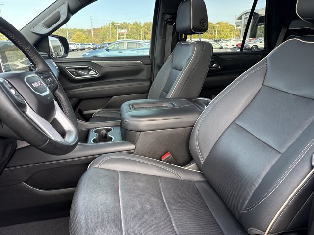 Used 2023 GMC Yukon SLT AWD/4WD image 5