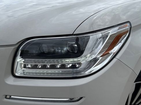 Used 2021 Lincoln Navigator L Reserve AWD/4WD image 26
