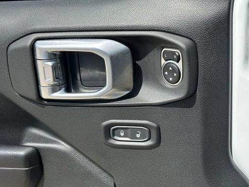 Used 2021 Jeep Wrangler Rubicon AWD/4WD image 25
