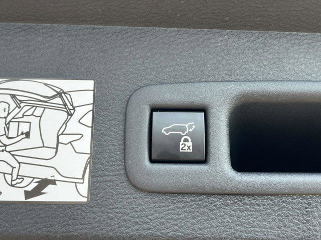 Used 2021 Toyota Sienna XLE FWD image 22