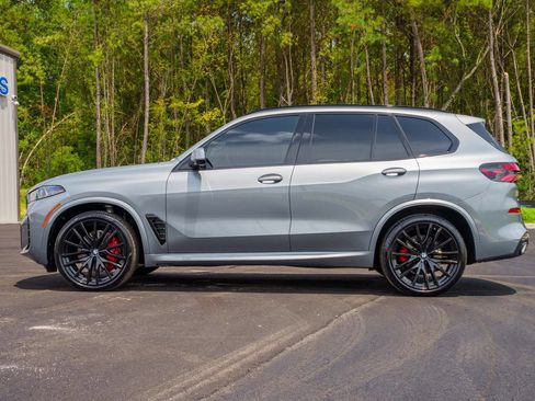 Used 2025 BMW X5 xDrive40i w/ M Sport Package AWD/4WD image 5