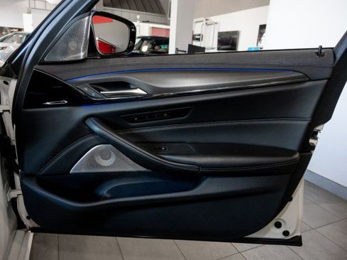 Used 2021 BMW M5 w/ Executive Package image 29