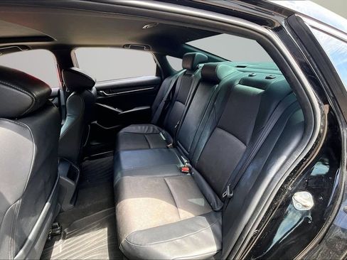 Used 2018 Honda Accord Sport image 20