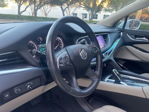 Used 2019 Buick Enclave Essence image 24