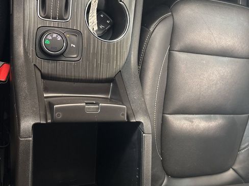 Used 2018 GMC Acadia SLT image 8