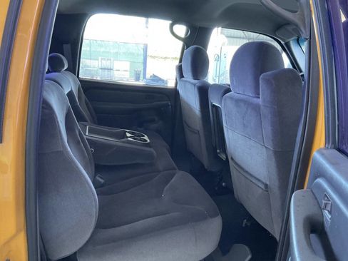 Used 2001 GMC Sierra 3500 SL image 2