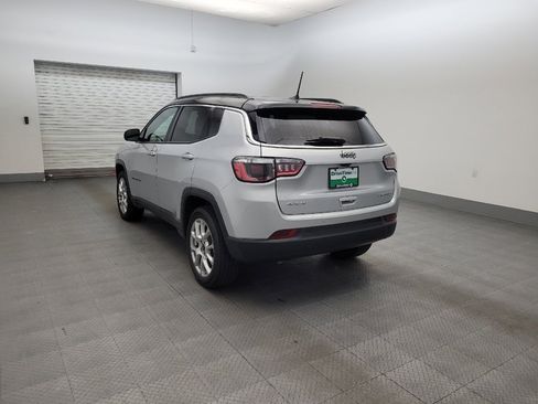 Used 2025 Jeep Compass Limited AWD/4WD image 5