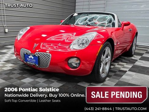 Used 2006 Pontiac Solstice Convertible w/ Premium Package RWD image 1