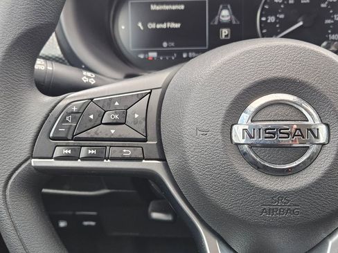 Used 2021 Nissan Kicks SV image 20