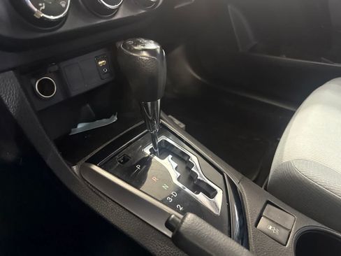 Used 2015 Toyota Corolla L FWD image 25