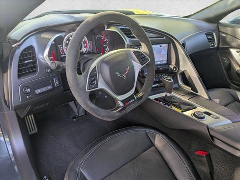 Used 2018 Chevrolet Corvette Z06 image 18